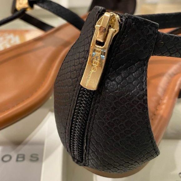 BCBGeneration zipper sandal * MOVING SALE * - Picture 3 of 5